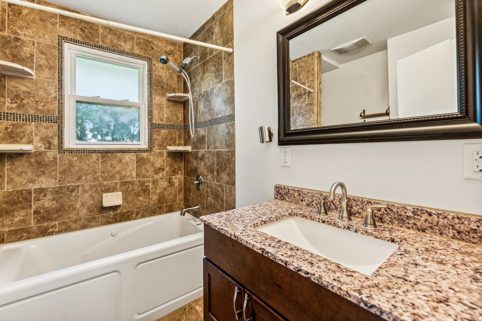 108 Dorris Dr