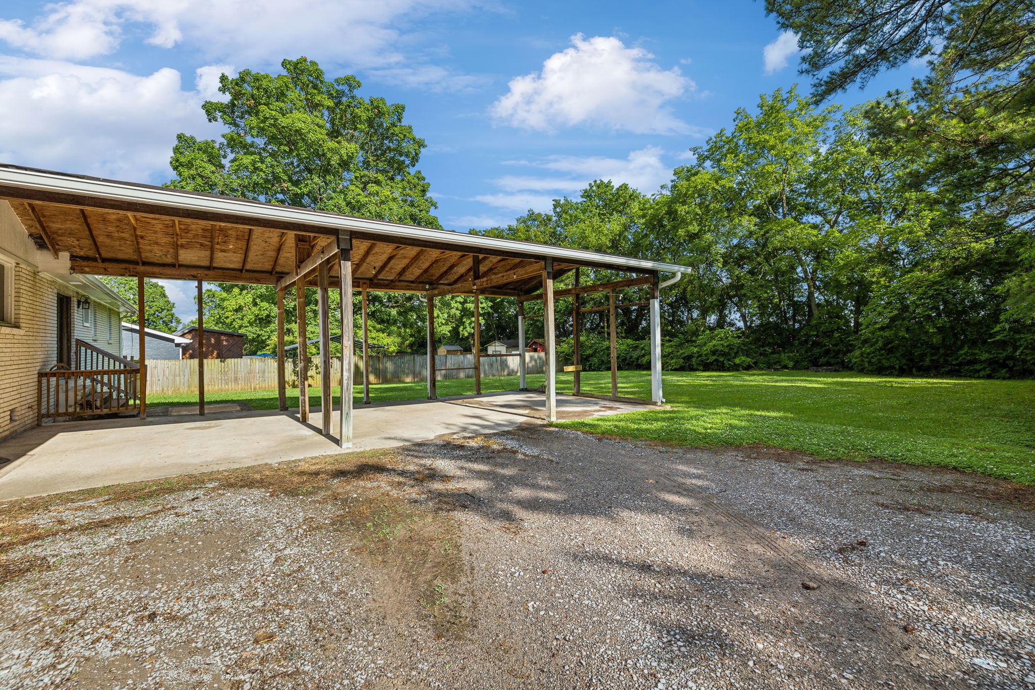 108 Dorris Dr