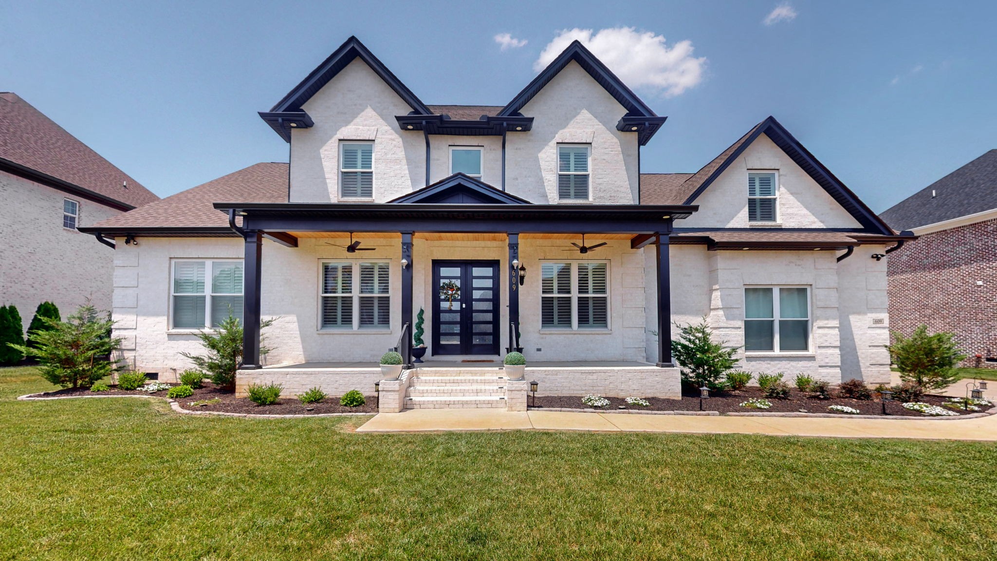 609 Reichert Ct