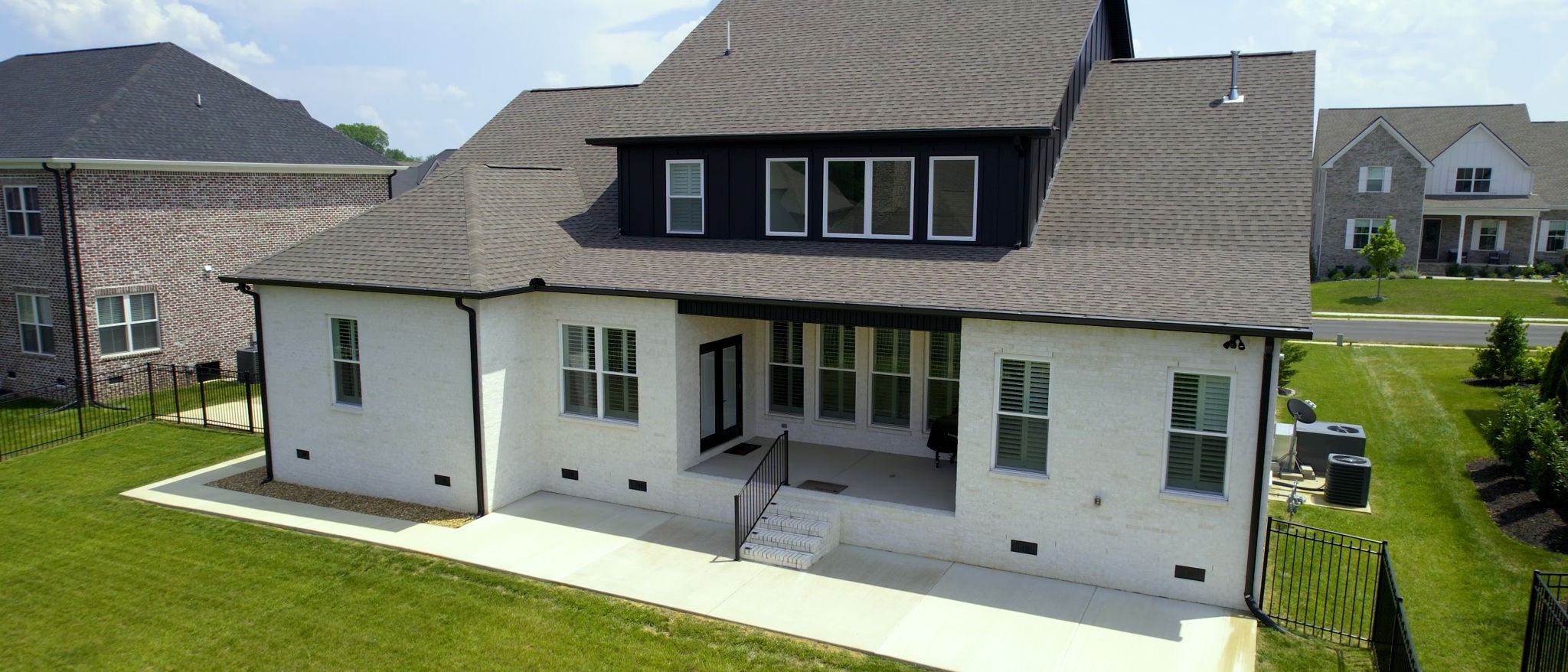 609 Reichert Ct