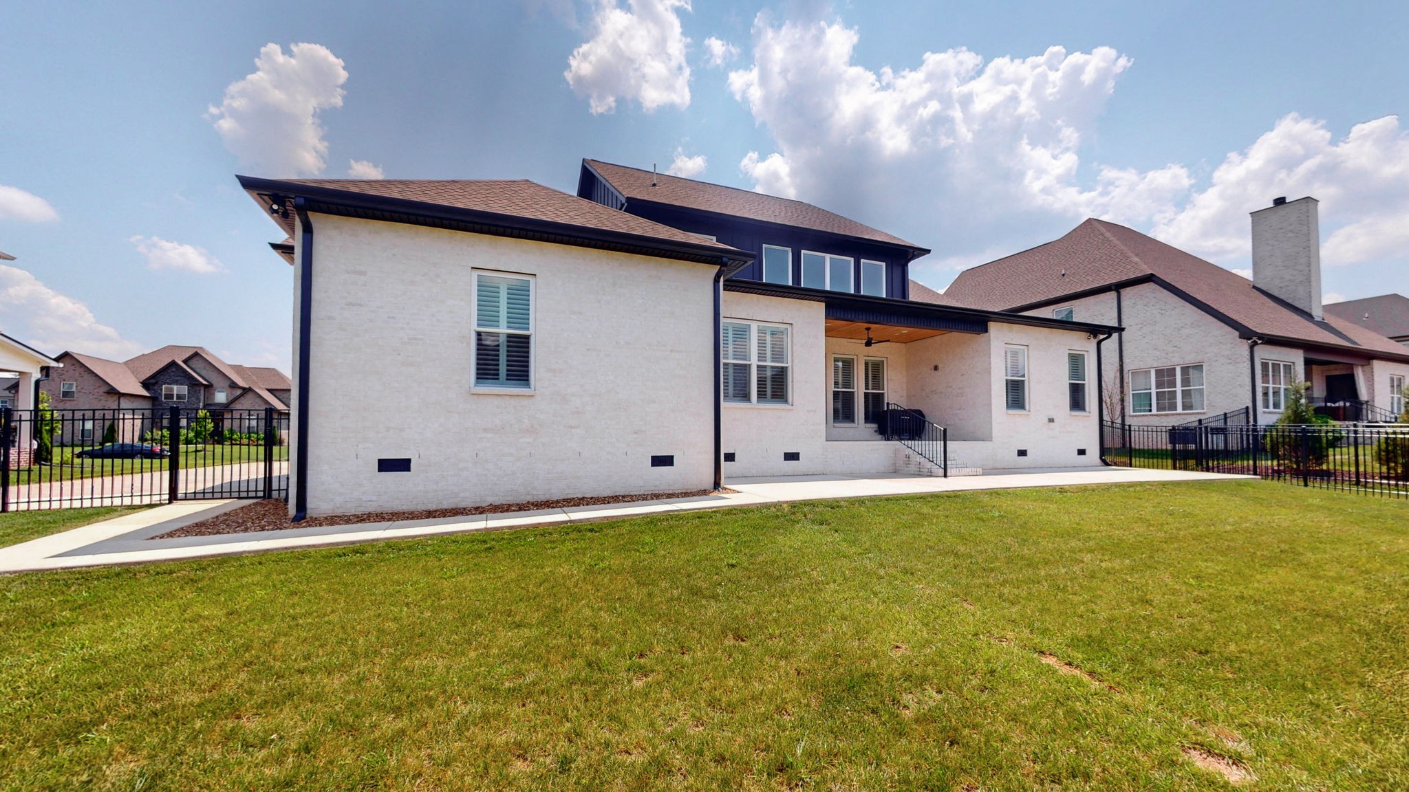 609 Reichert Ct