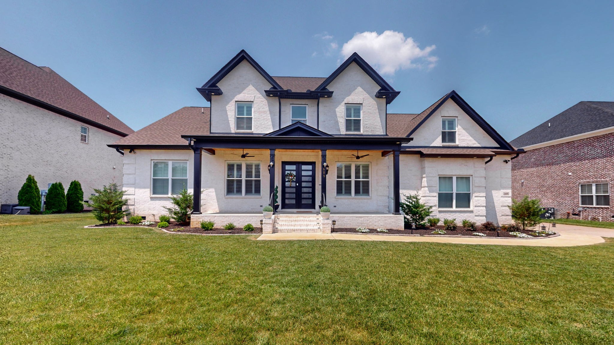 609 Reichert Ct