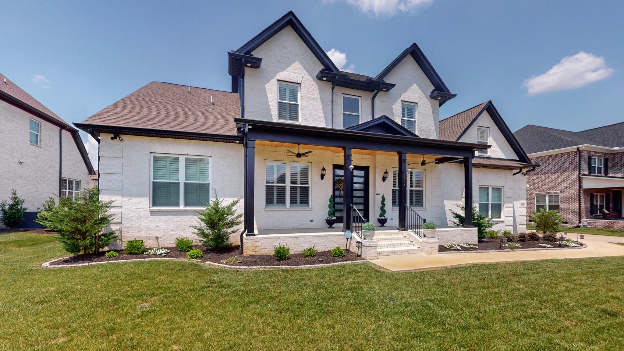 609 Reichert Ct