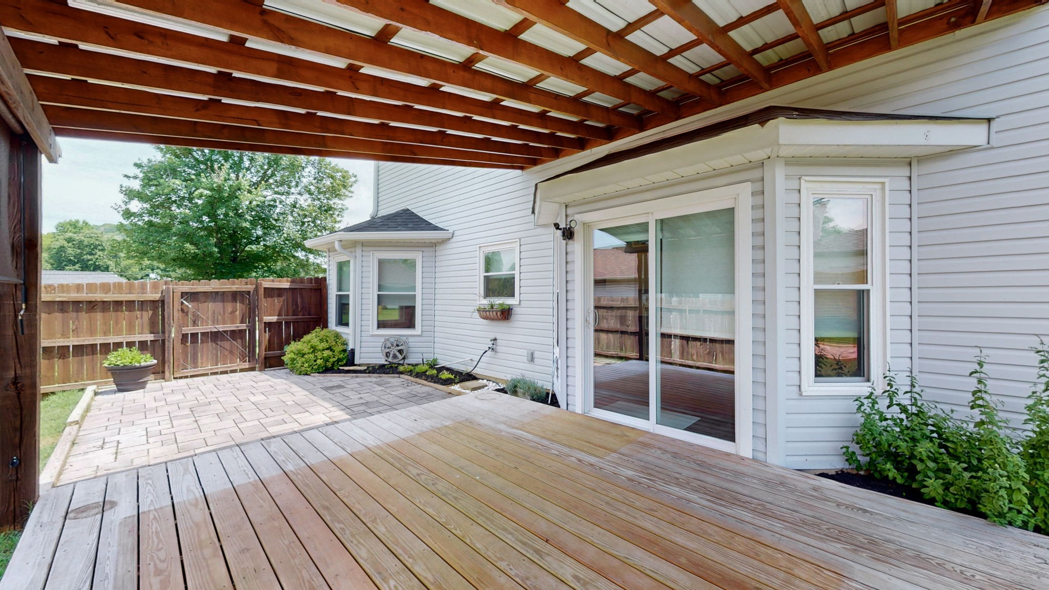2301 Lance Ln