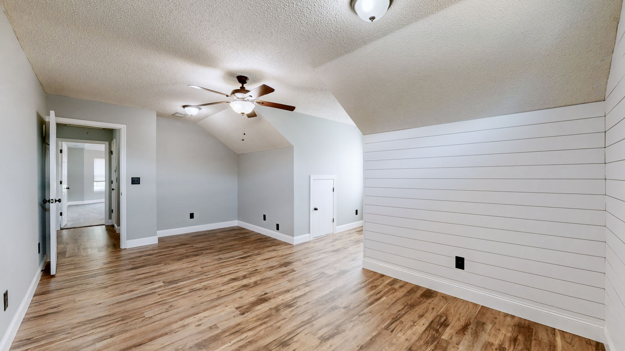 2301 Lance Ln
