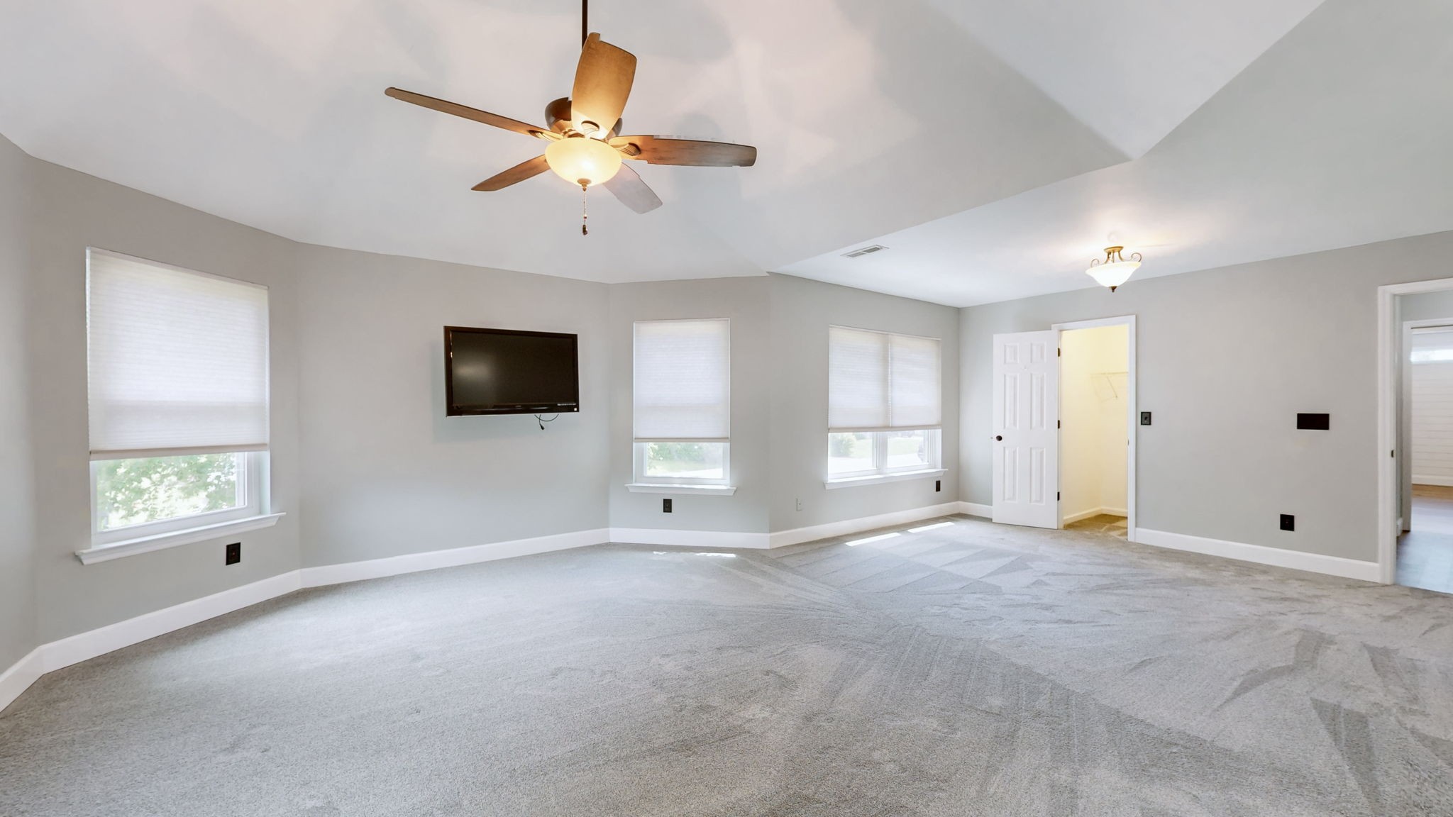 2301 Lance Ln