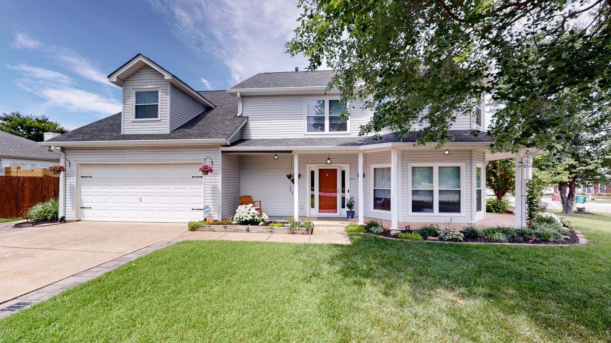 2301 Lance Ln