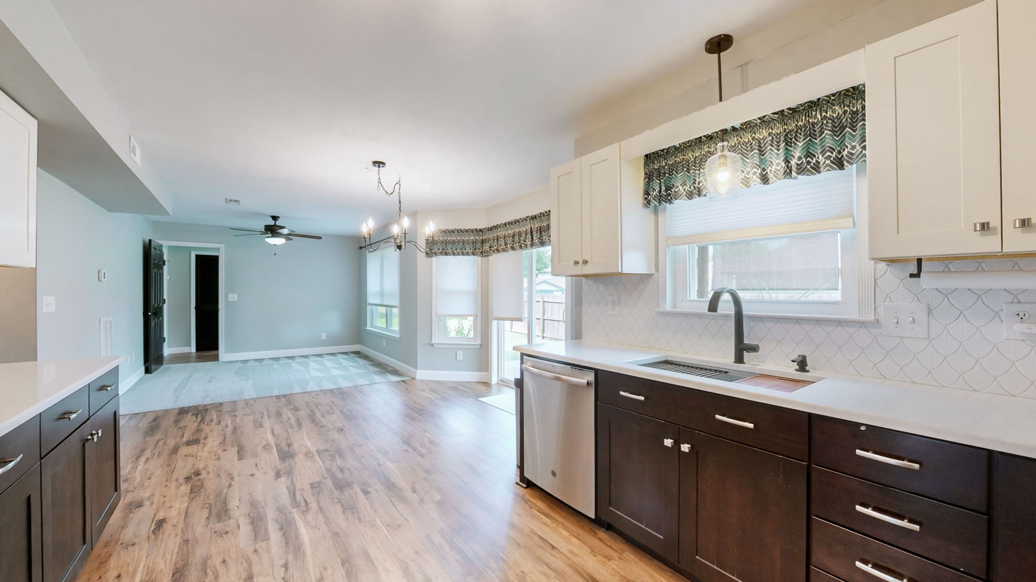 2301 Lance Ln