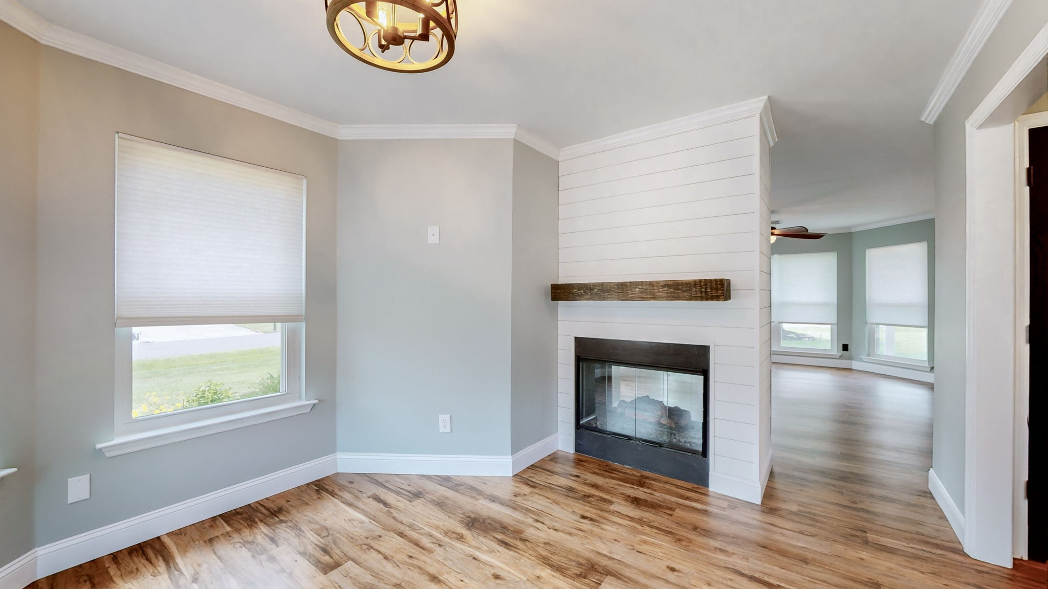 2301 Lance Ln
