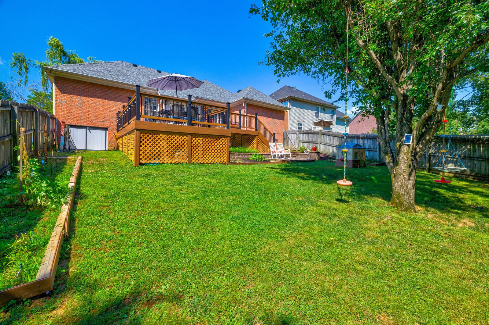 124 Walton Trce, S
