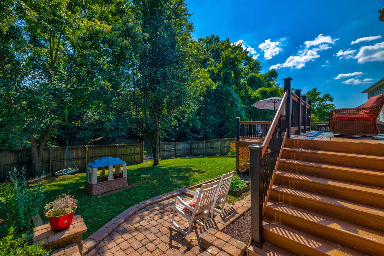 124 Walton Trce, S