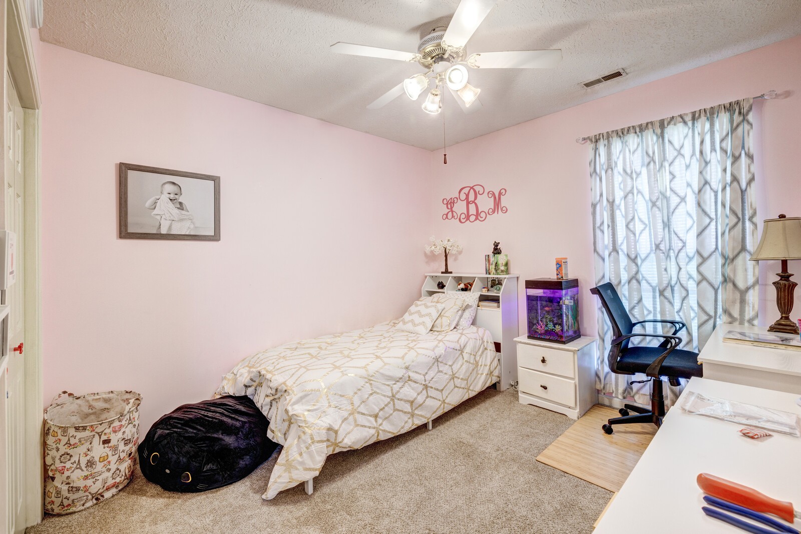 124 Walton Trce, S
