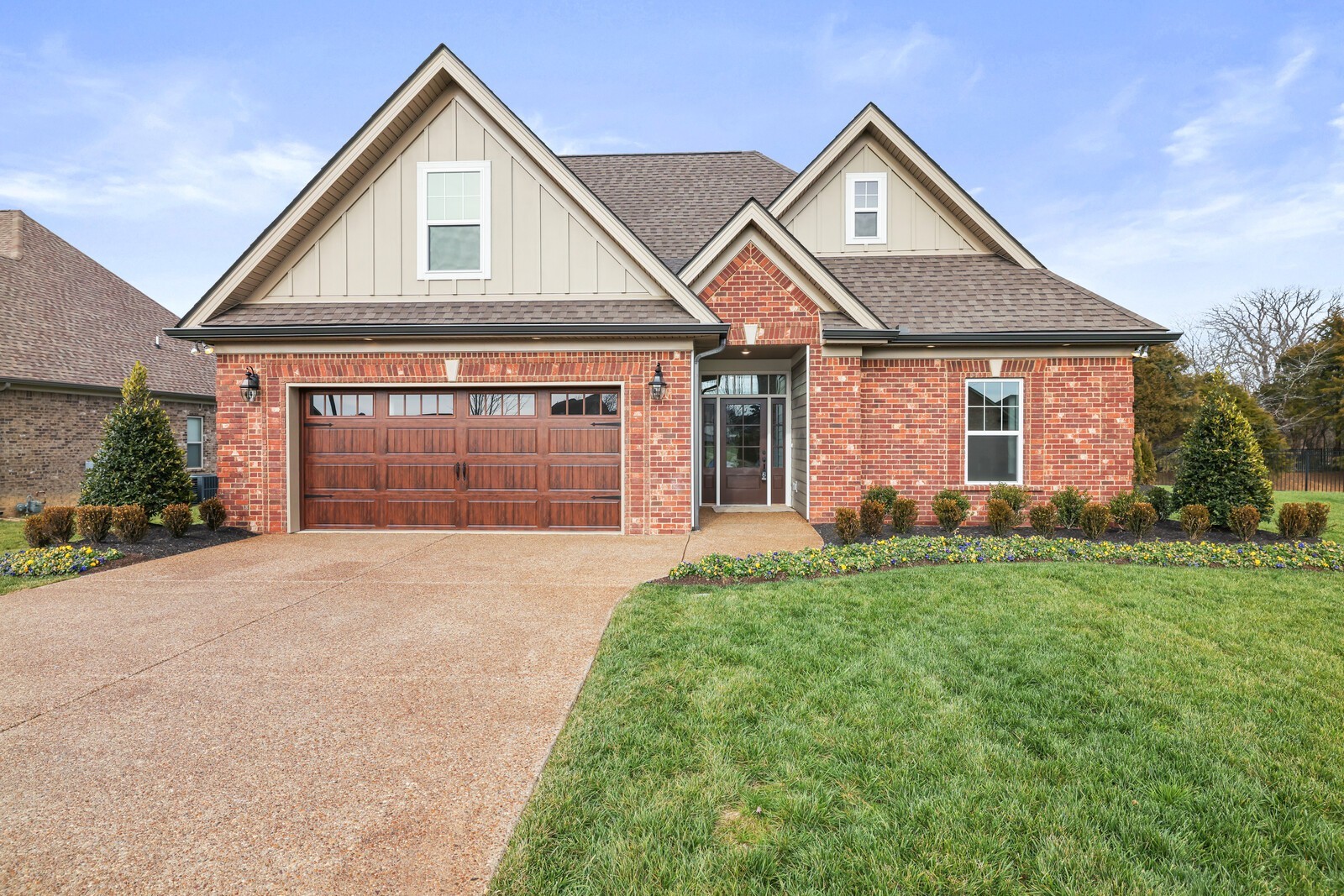 823 Brook Trl