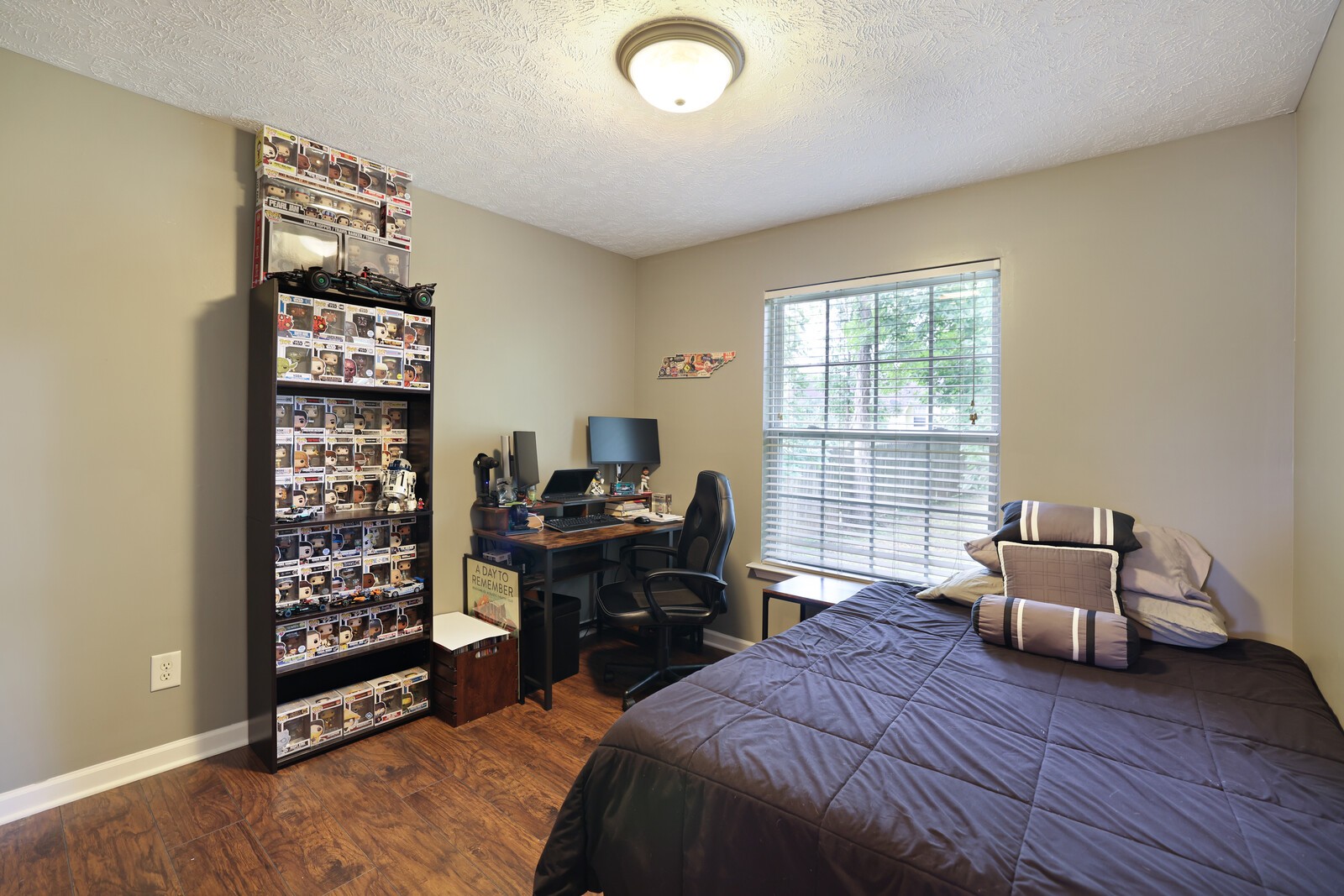 206 Christine Dr