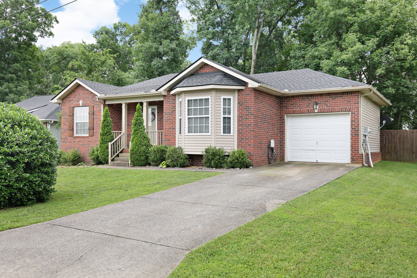 206 Christine Dr