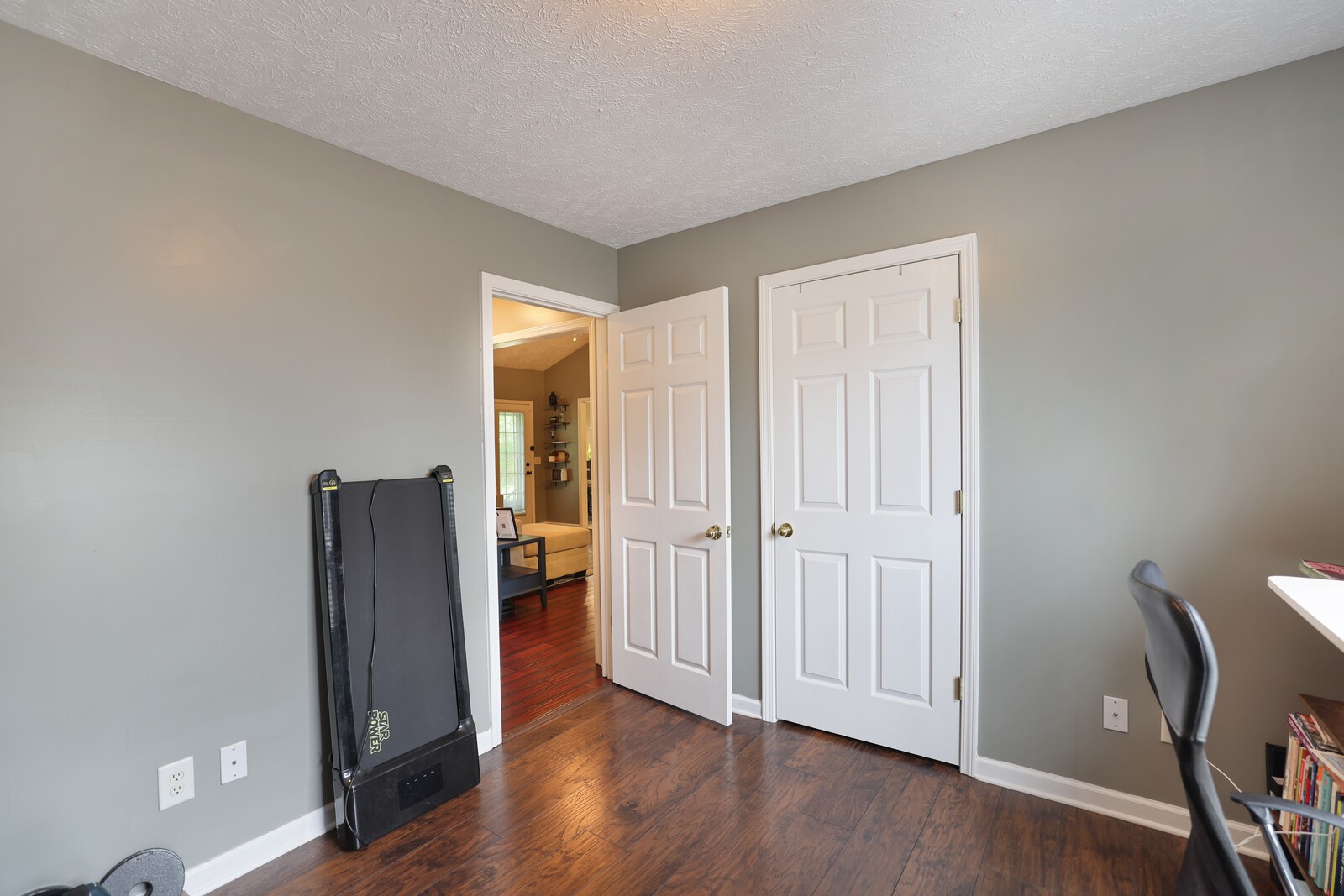 206 Christine Dr
