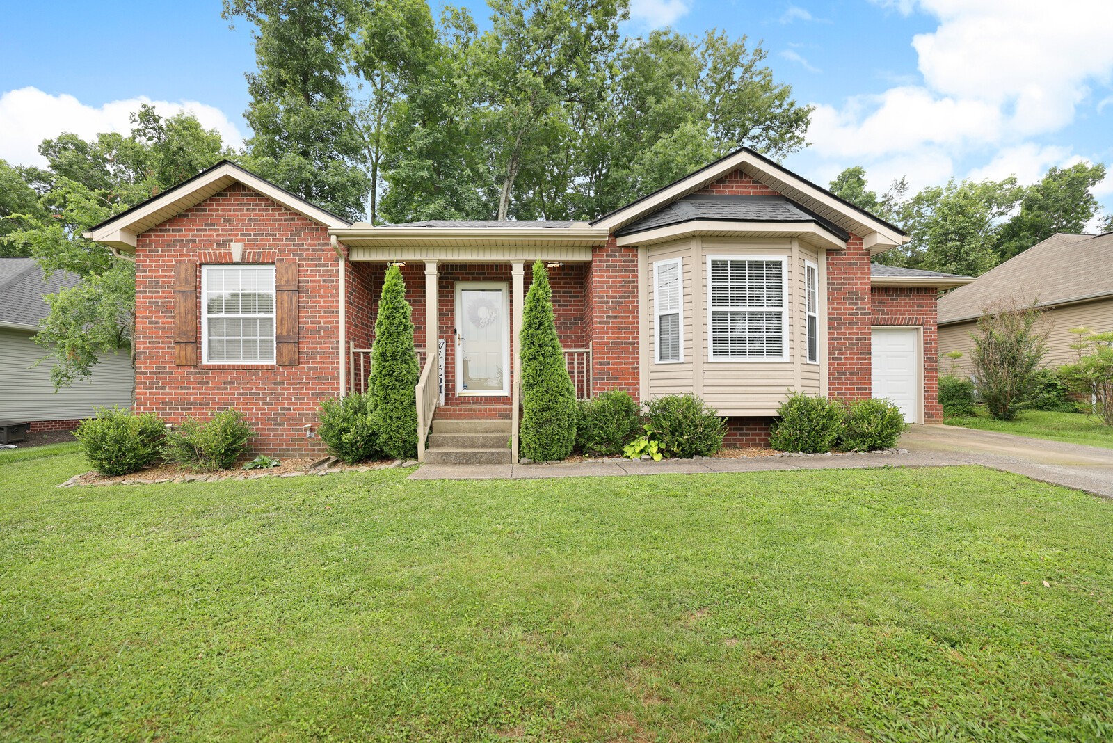 206 Christine Dr