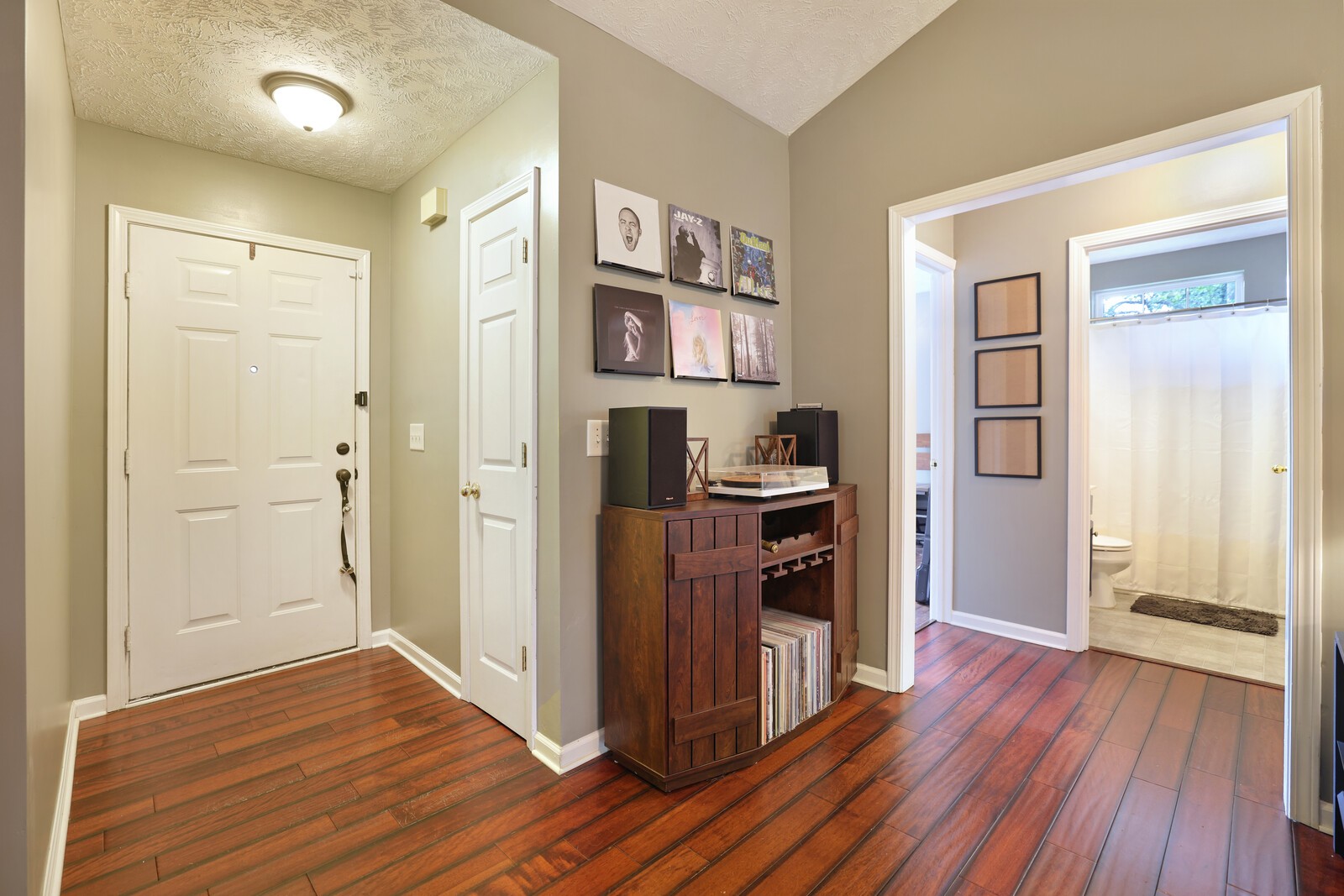 206 Christine Dr