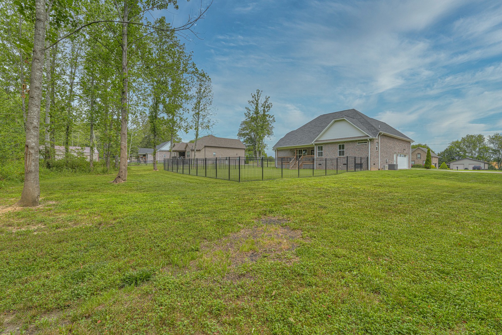 6139 Cemetery Rd