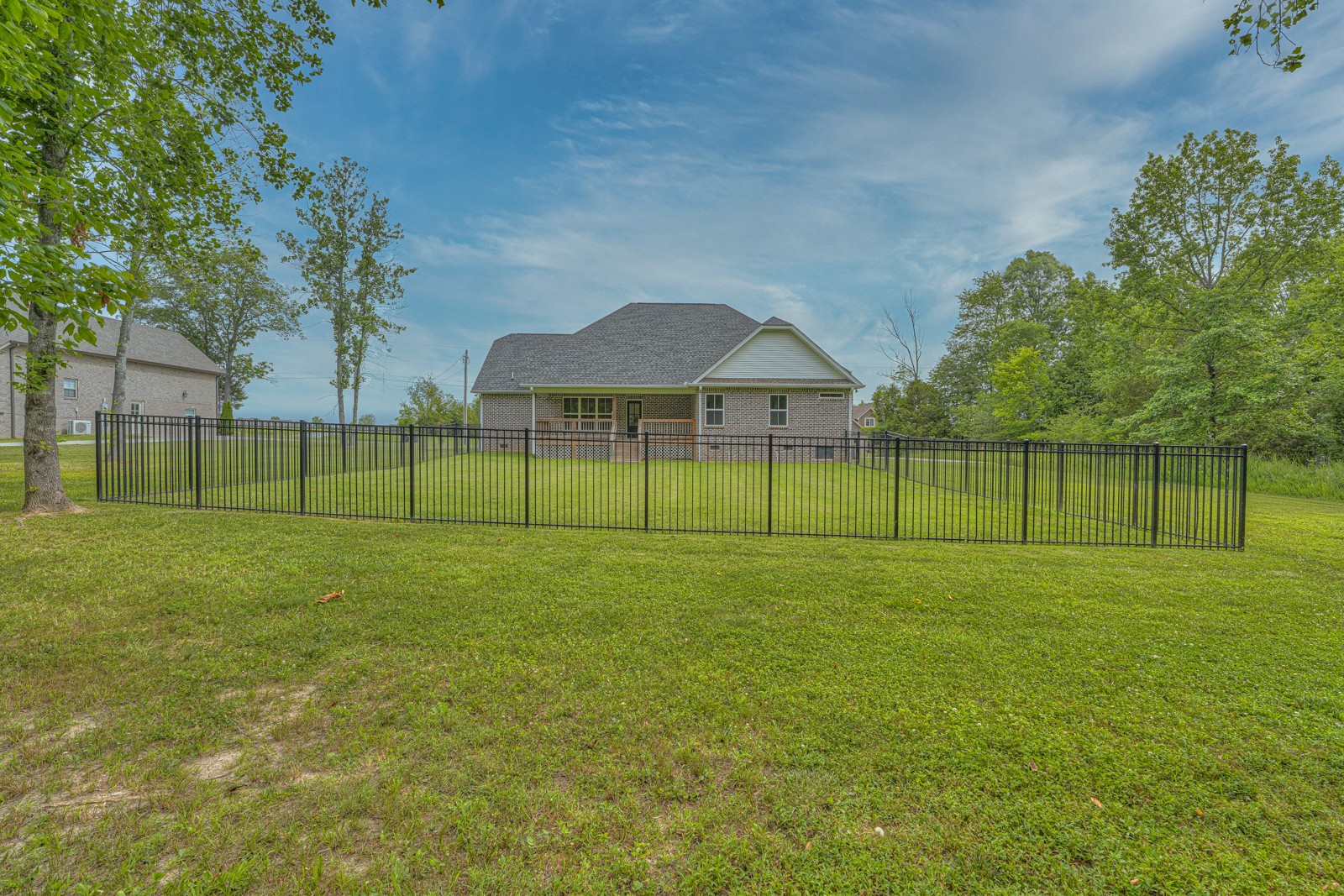 6139 Cemetery Rd