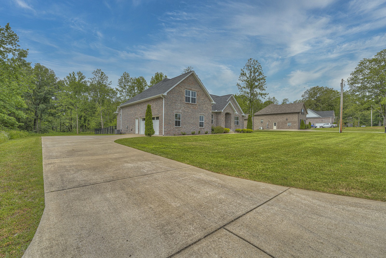 6139 Cemetery Rd