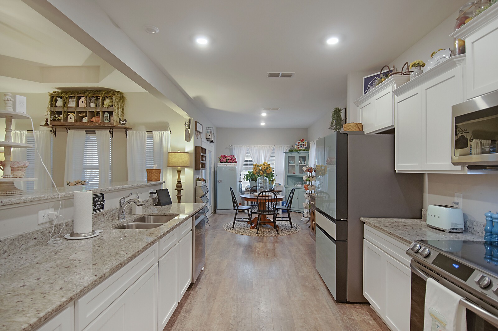 305 Turney Ln