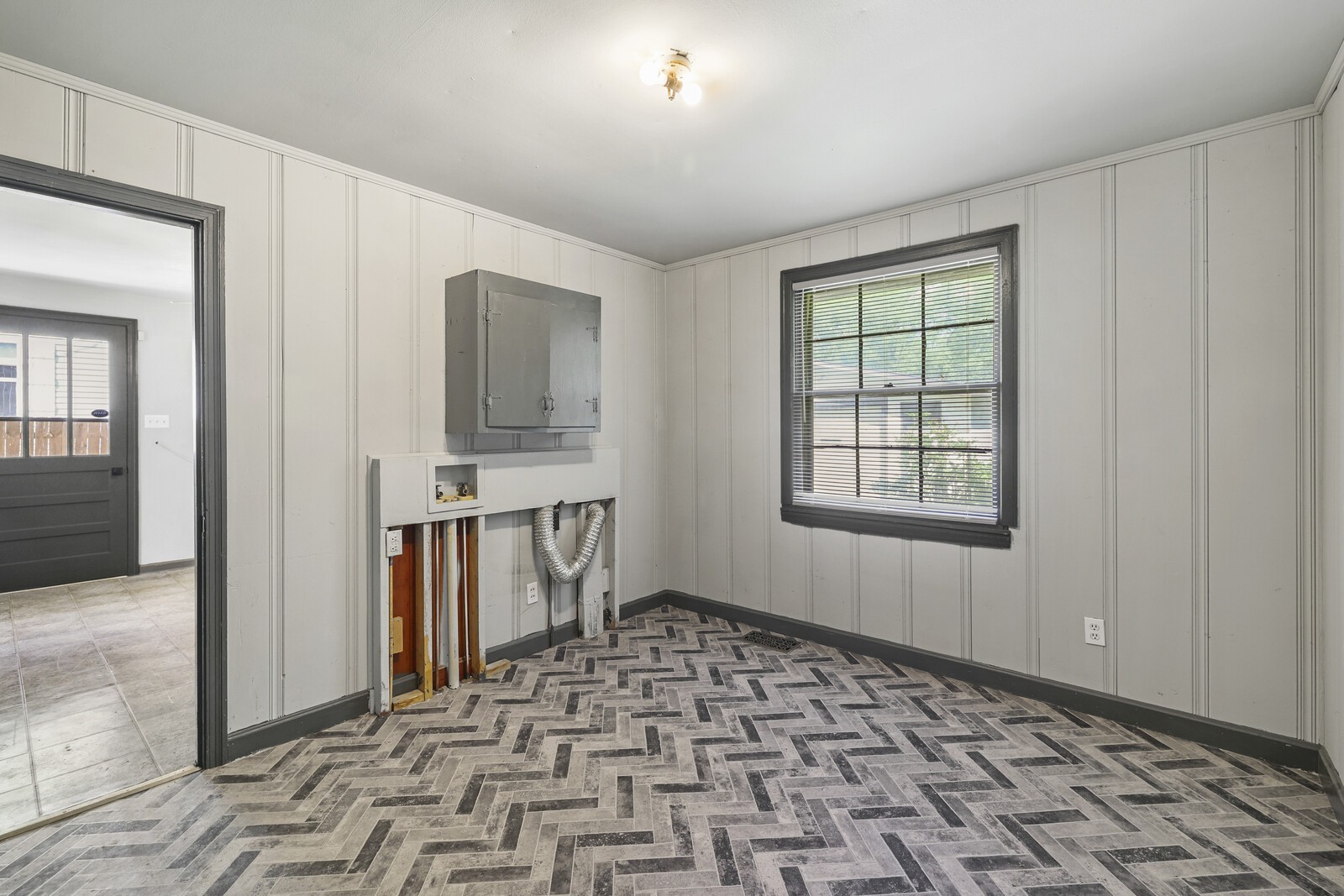 400 Bixler Ave