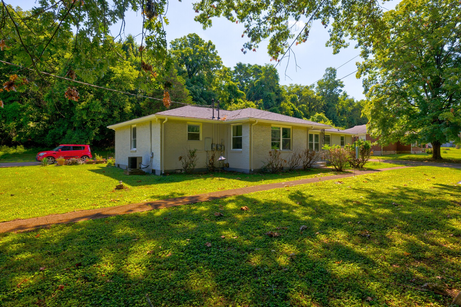 2201 Cooper Ln