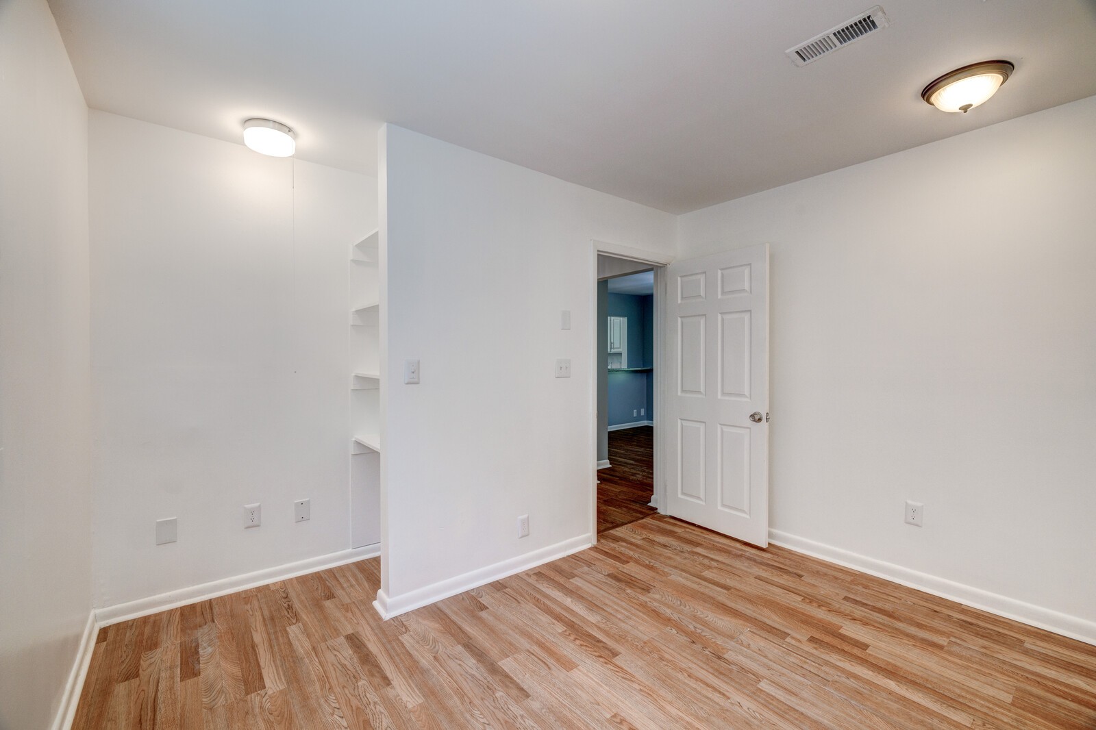 2201 Cooper Ln