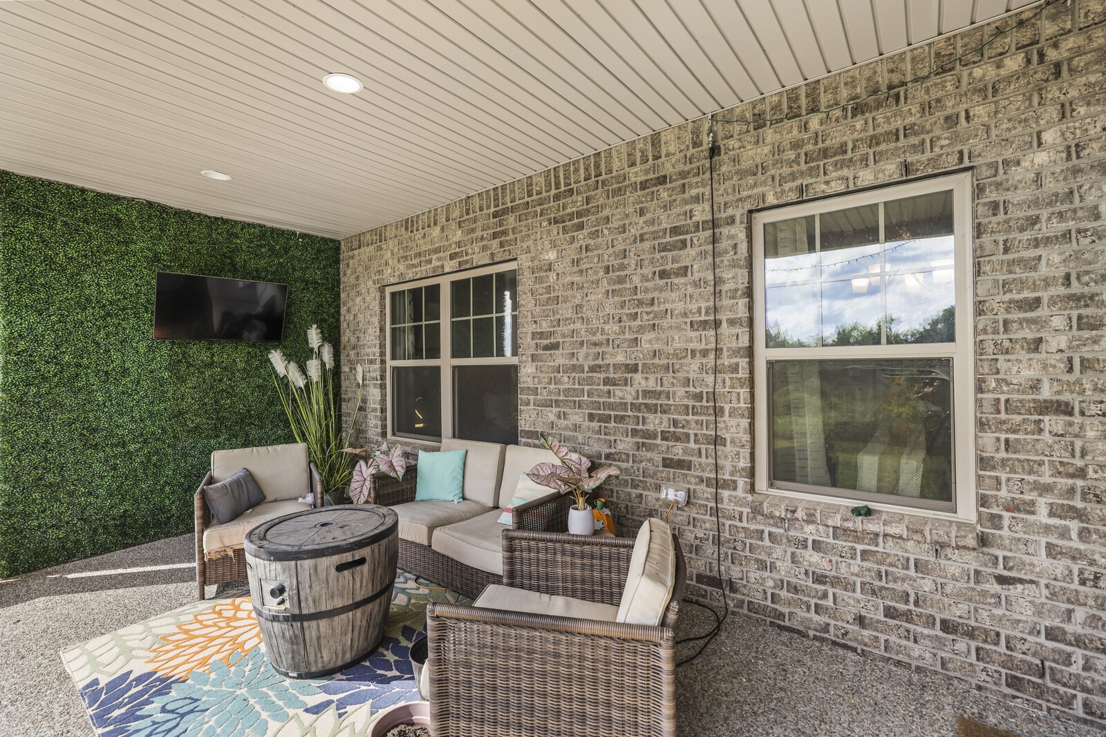 78 Grindstone Dr
