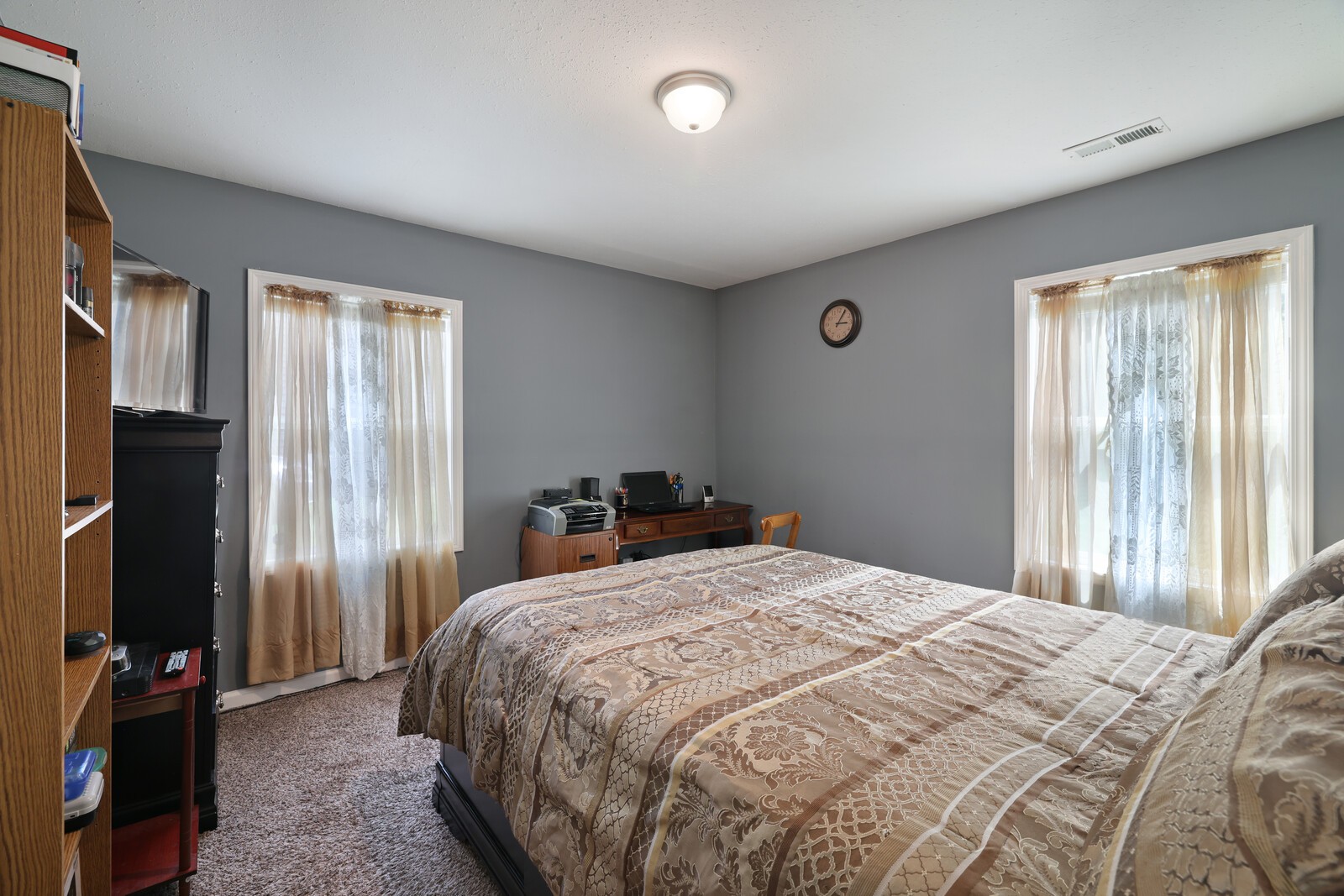 906 W Happy Hollow Dr