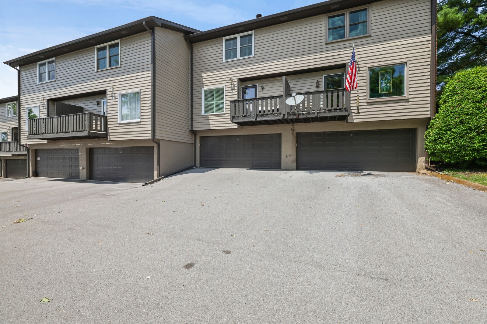 119 Highland Villa Dr
