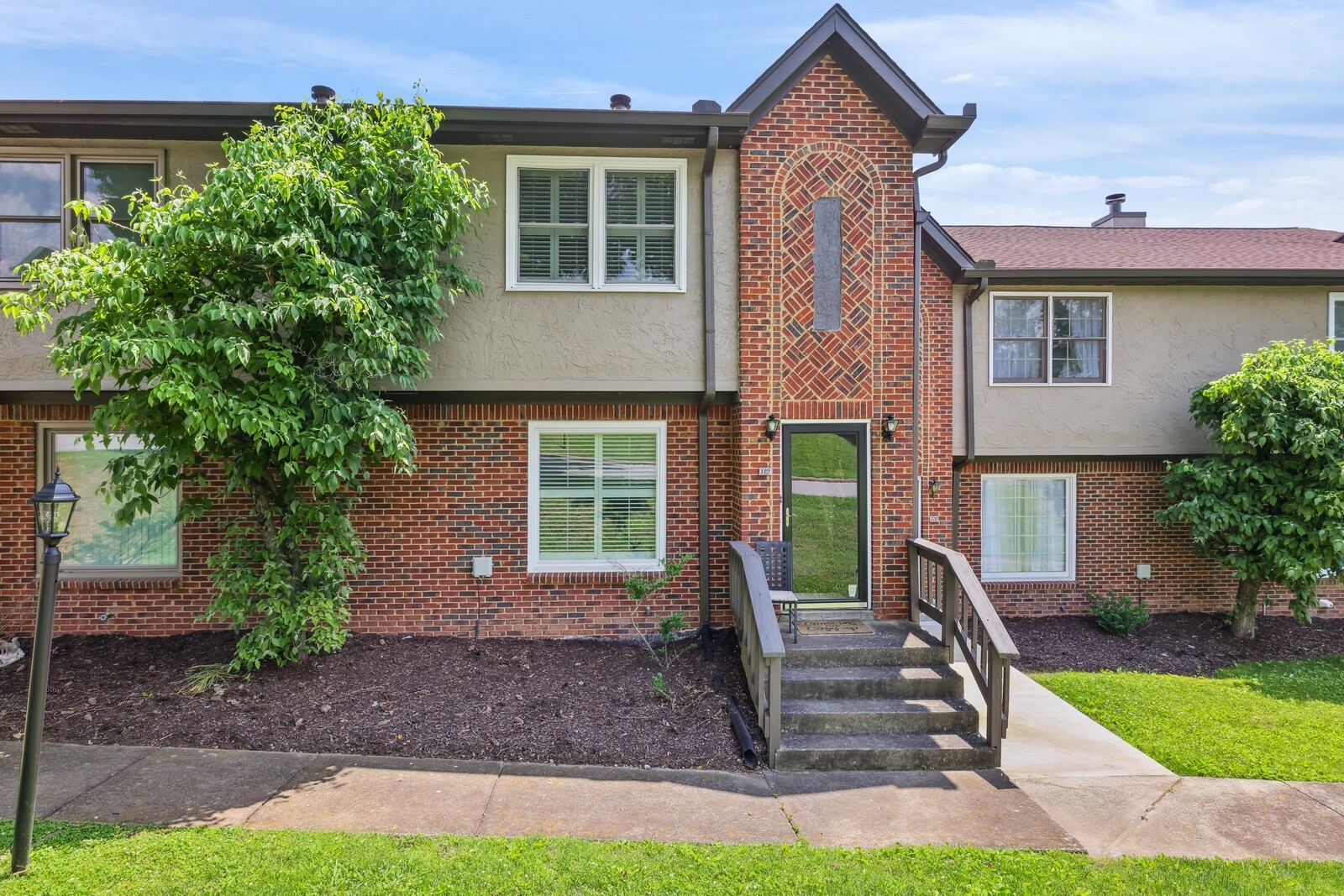 119 Highland Villa Dr