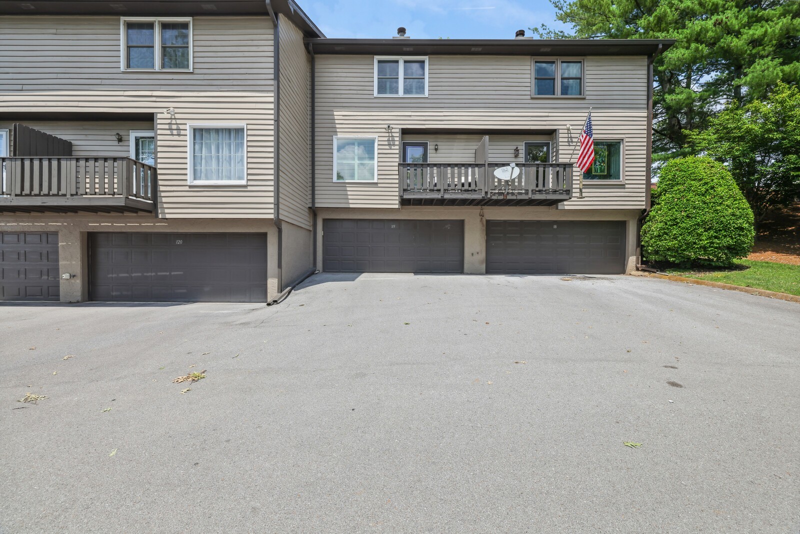 119 Highland Villa Dr