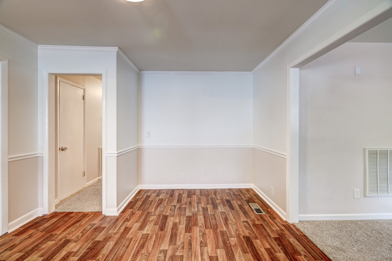 660 Roosevelt Ave