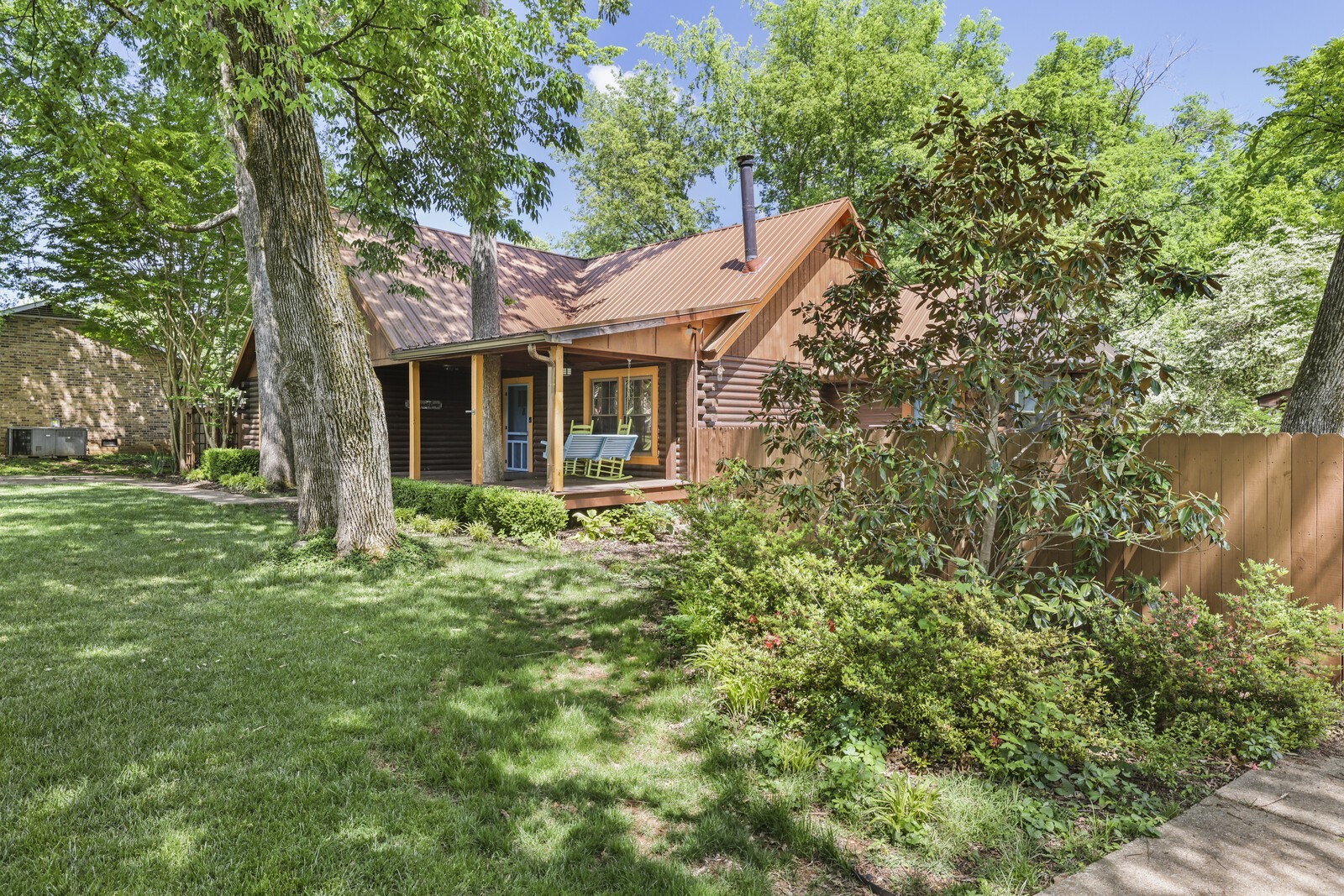 1710 Saxony Ct