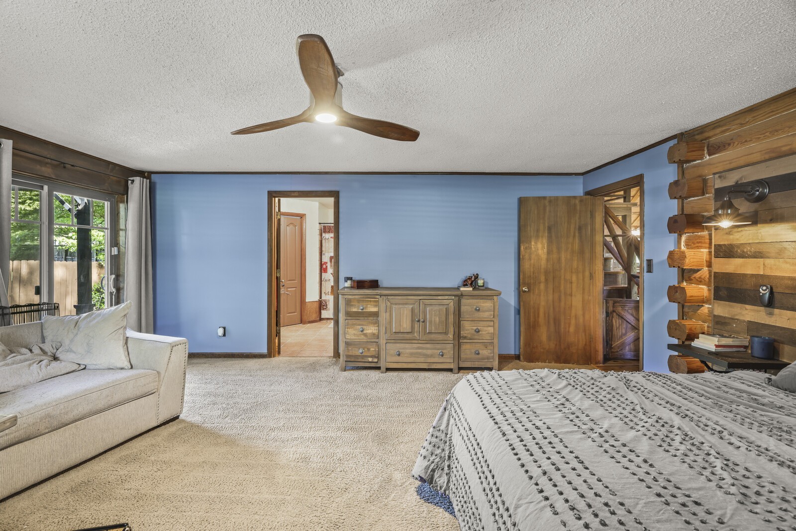 1710 Saxony Ct