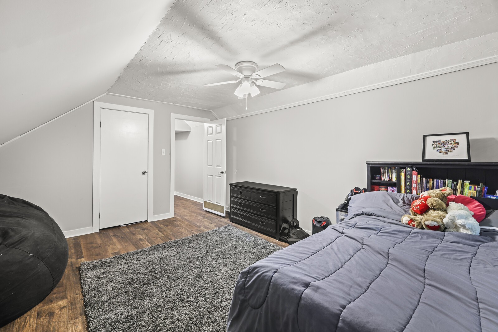 1710 Saxony Ct