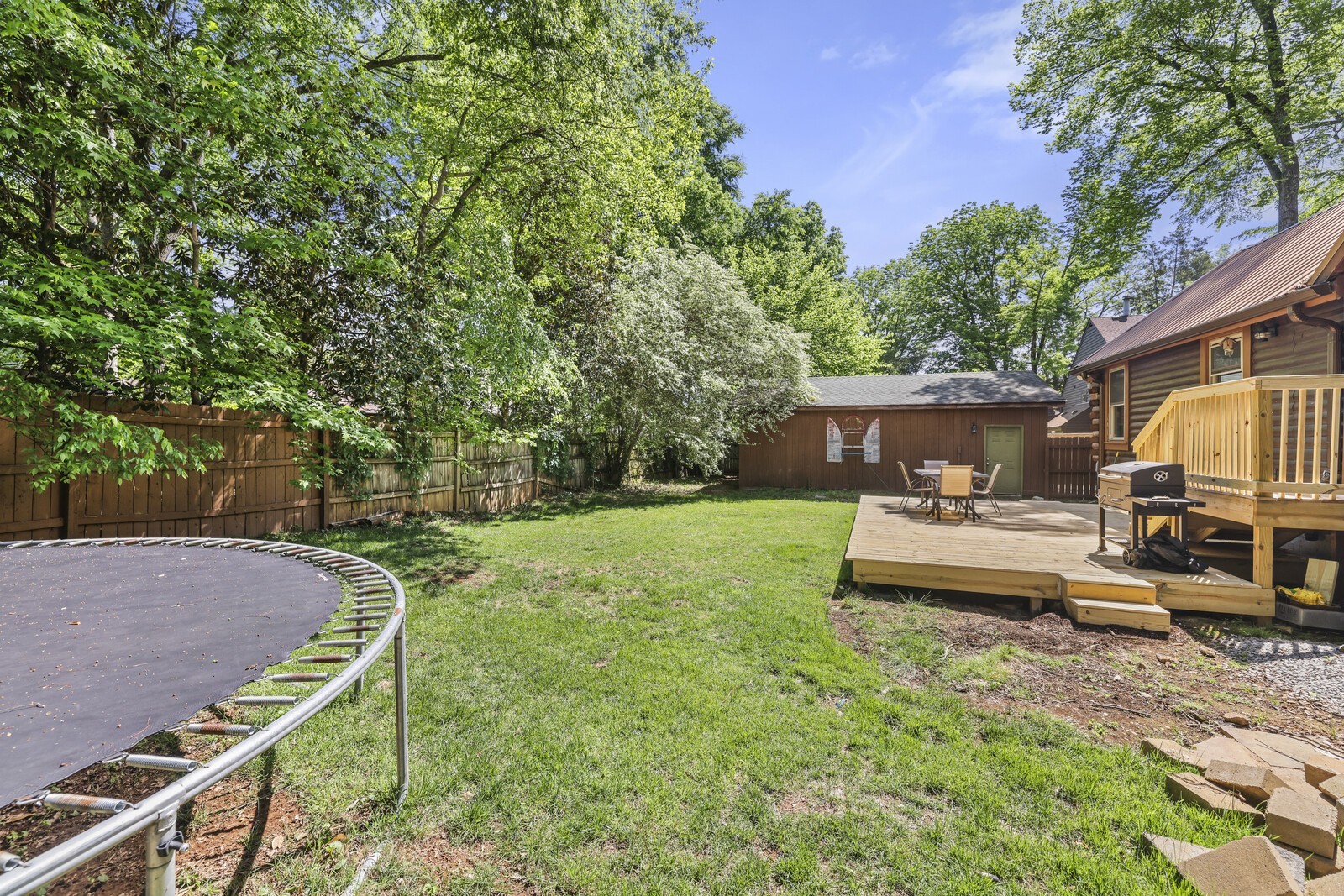 1710 Saxony Ct