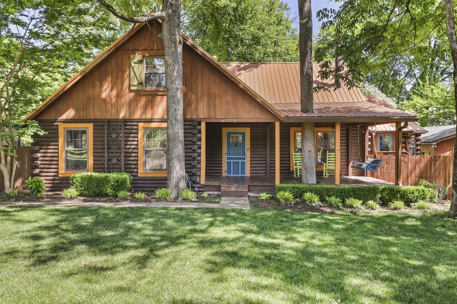 1710 Saxony Ct