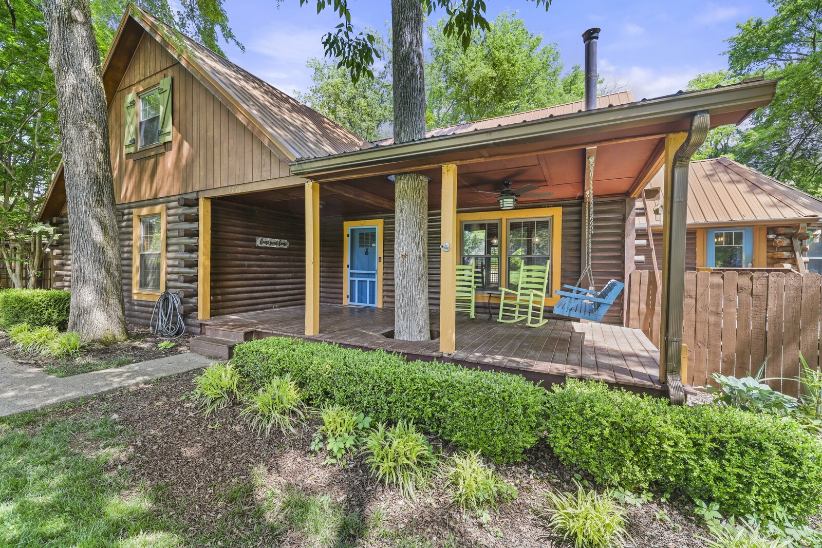 1710 Saxony Ct