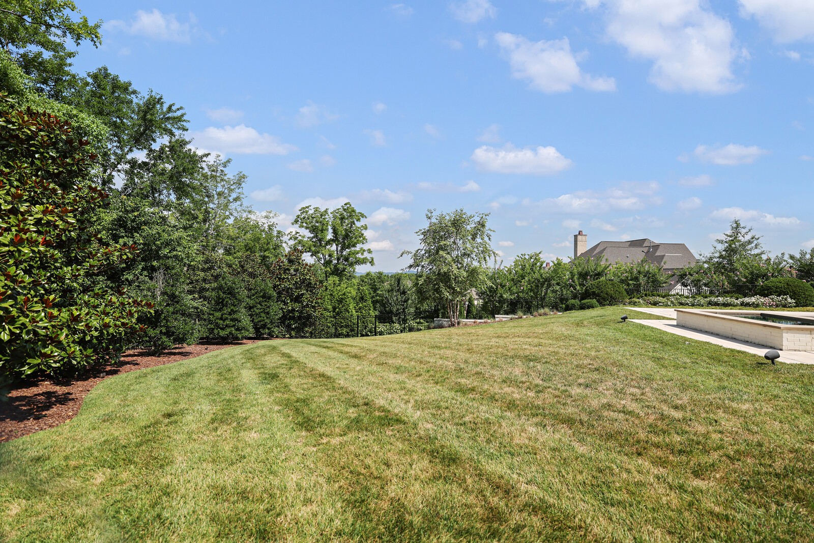 9243 Lehigh Dr