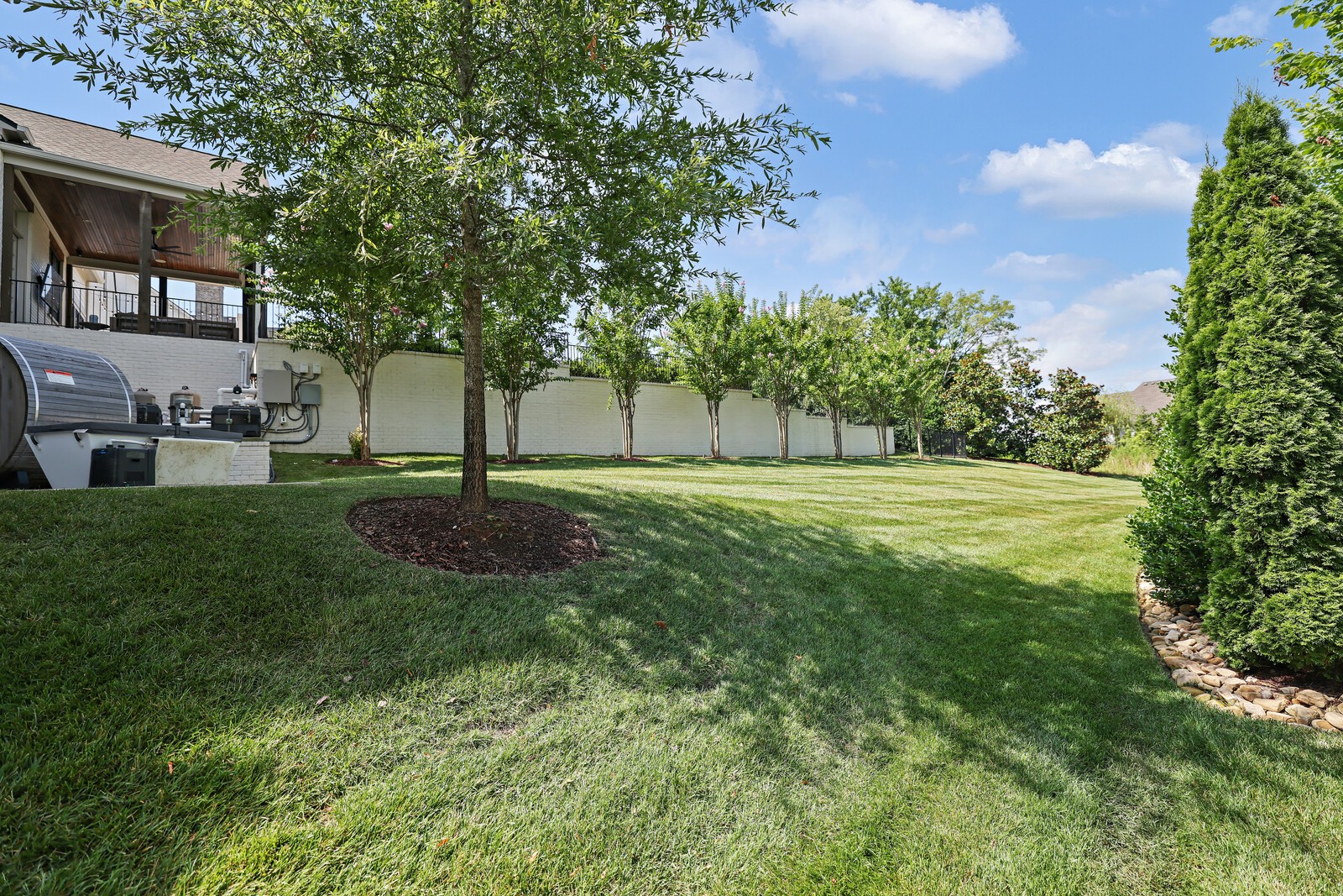 9243 Lehigh Dr