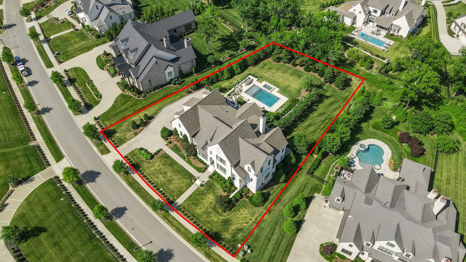 9243 Lehigh Dr