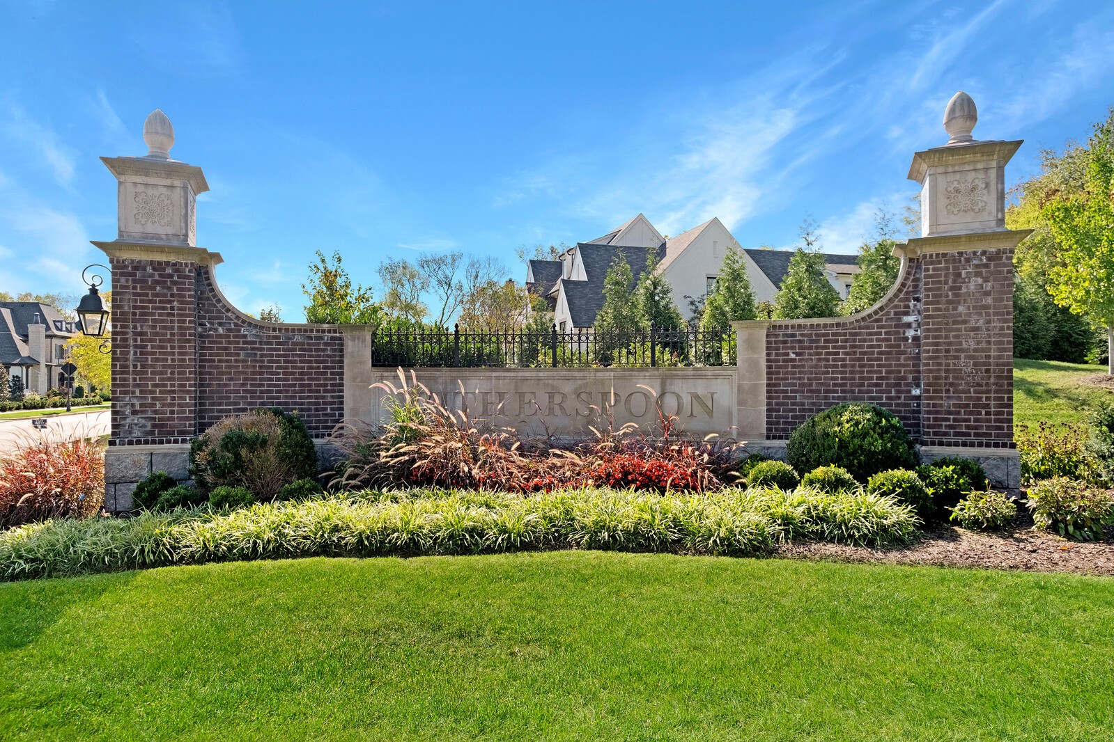 9243 Lehigh Dr