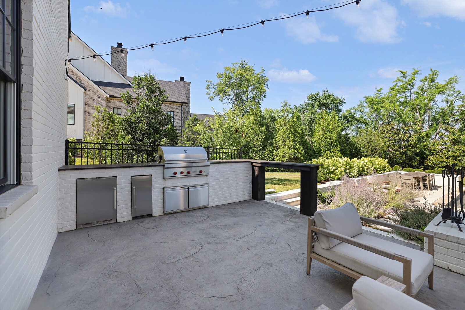 9243 Lehigh Dr