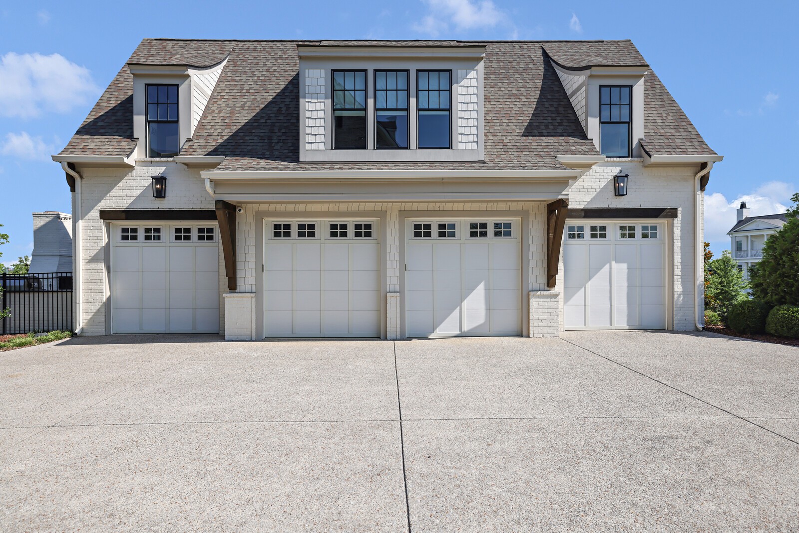 9243 Lehigh Dr