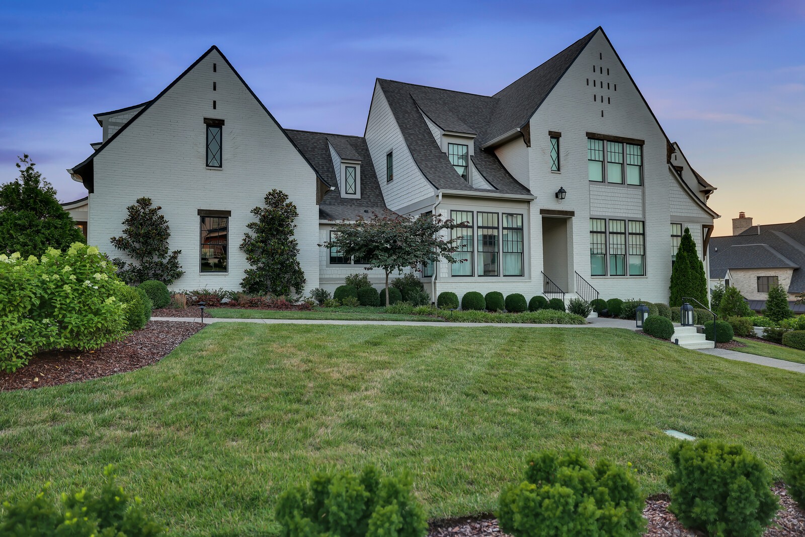 9243 Lehigh Dr