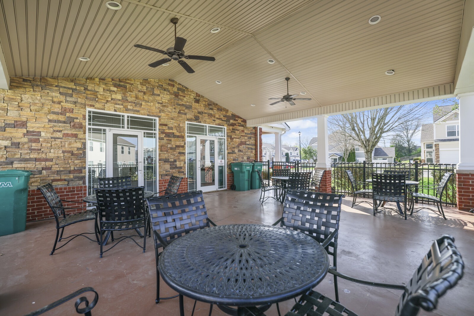 3015 Bellflower Cir