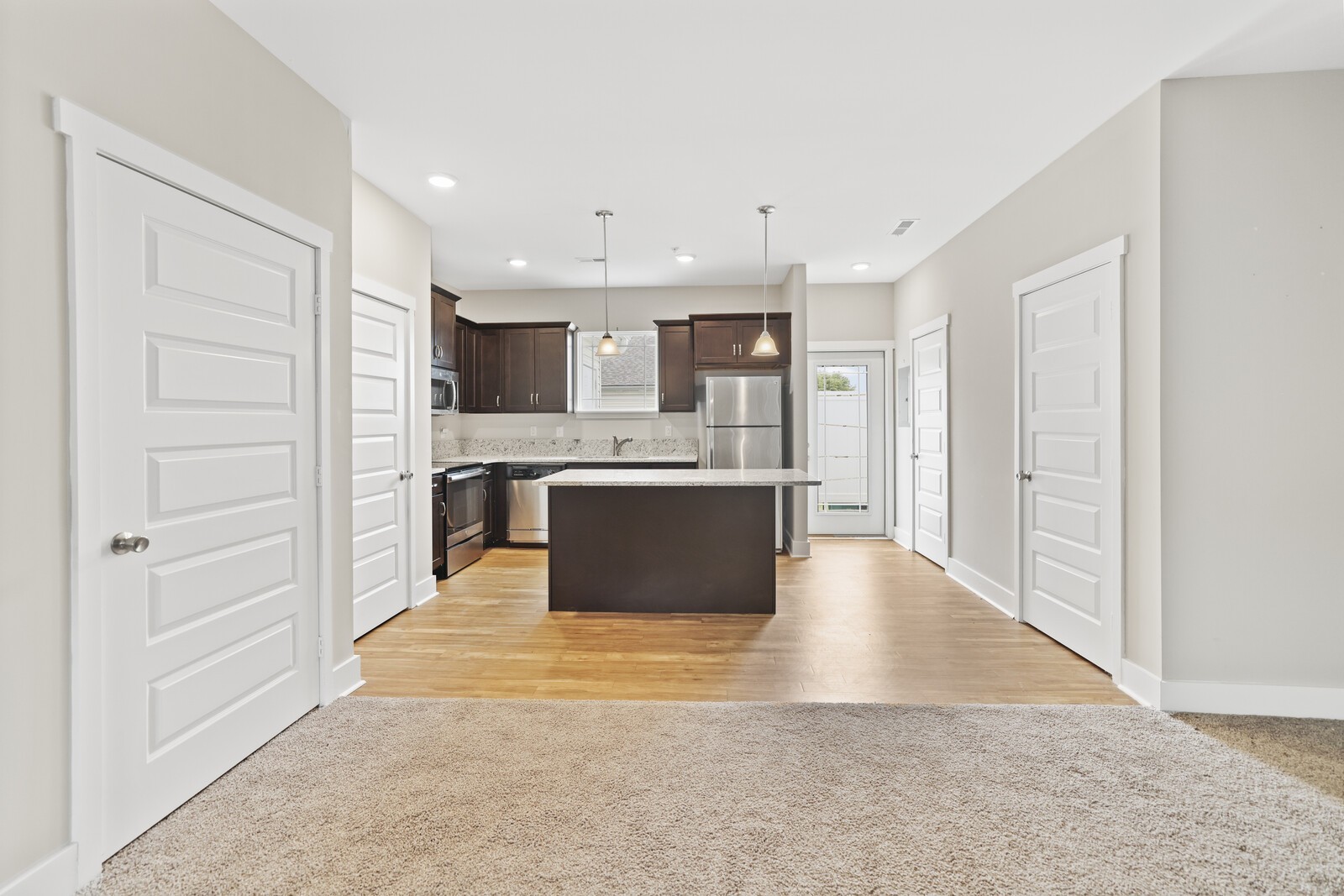 3015 Bellflower Cir